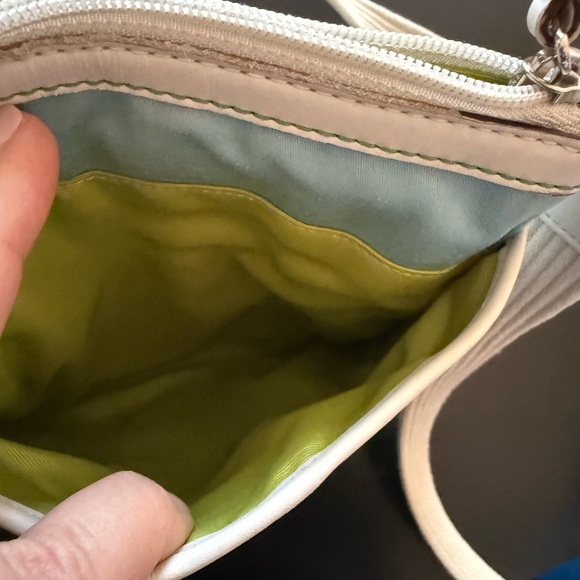 COACH vintage “Hamptons” crossbody nylon with leather trim. - Picture 8 of 9